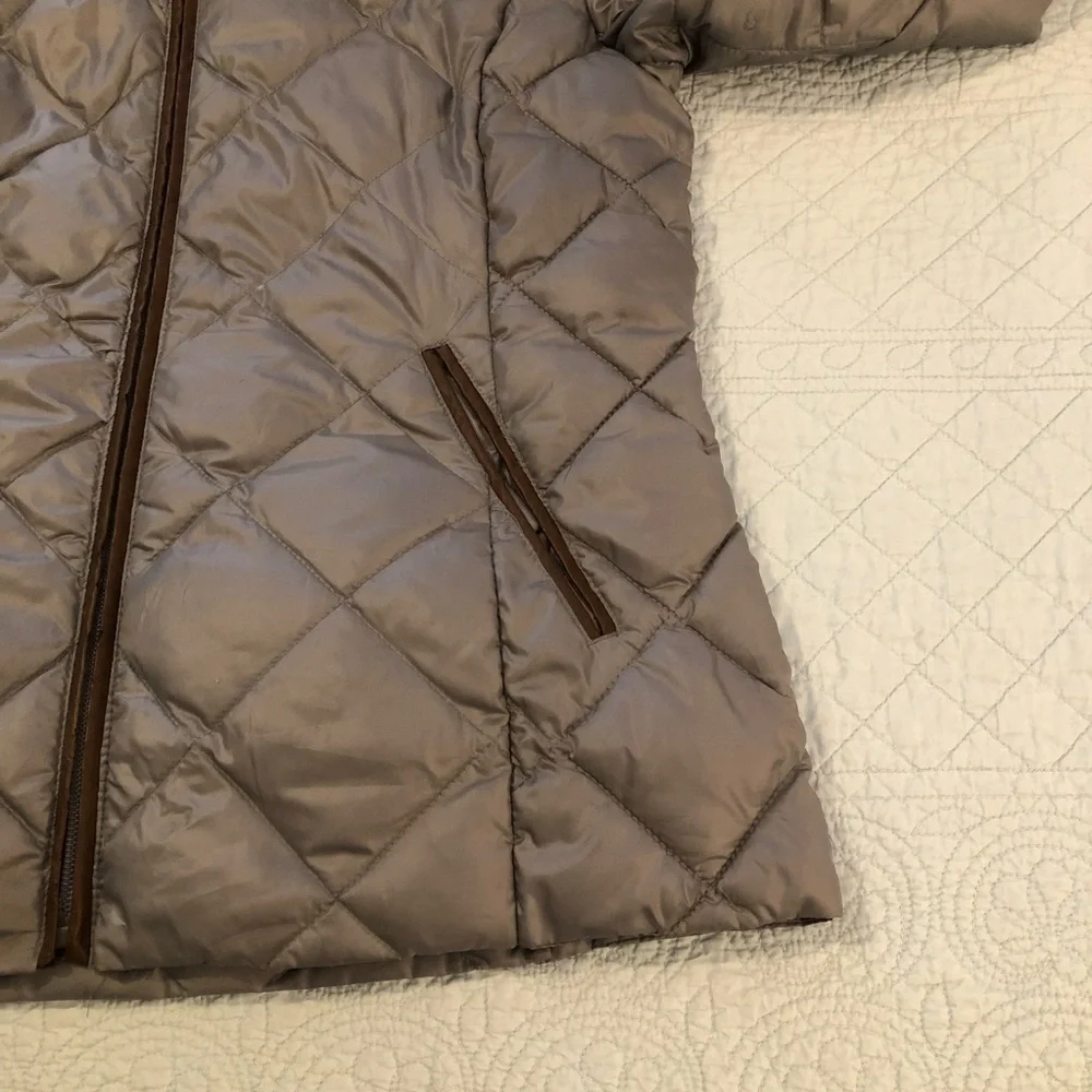 Lauren Ralph Lauren down hooded jacket. Size small. - Picture 4 of 16